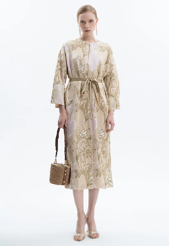 Elevate your look with premium women’s wear   Maxi Knitted Shimmer Abaya