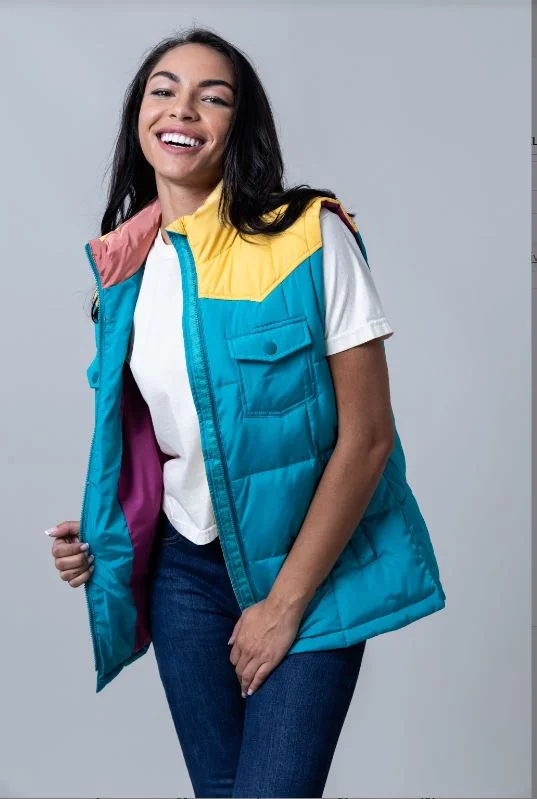 Iconic women’s outfits that never go out of style   Kimes Ranch Wyldfire Vest