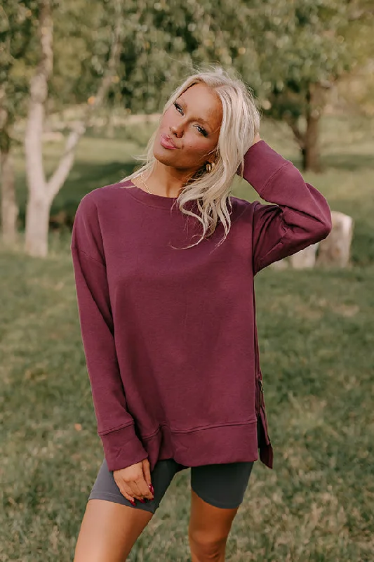 Central Park Stroll Oversized Sweatshirt in Maroon